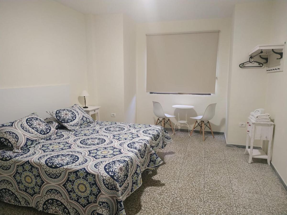 La 4 Apartment *